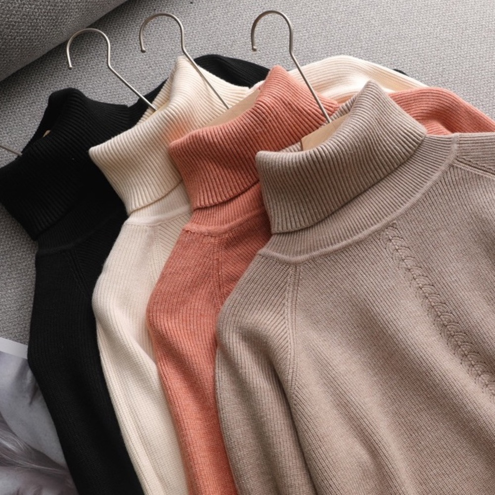 Turtleneck Winter Sweater - Picture 4 of 8